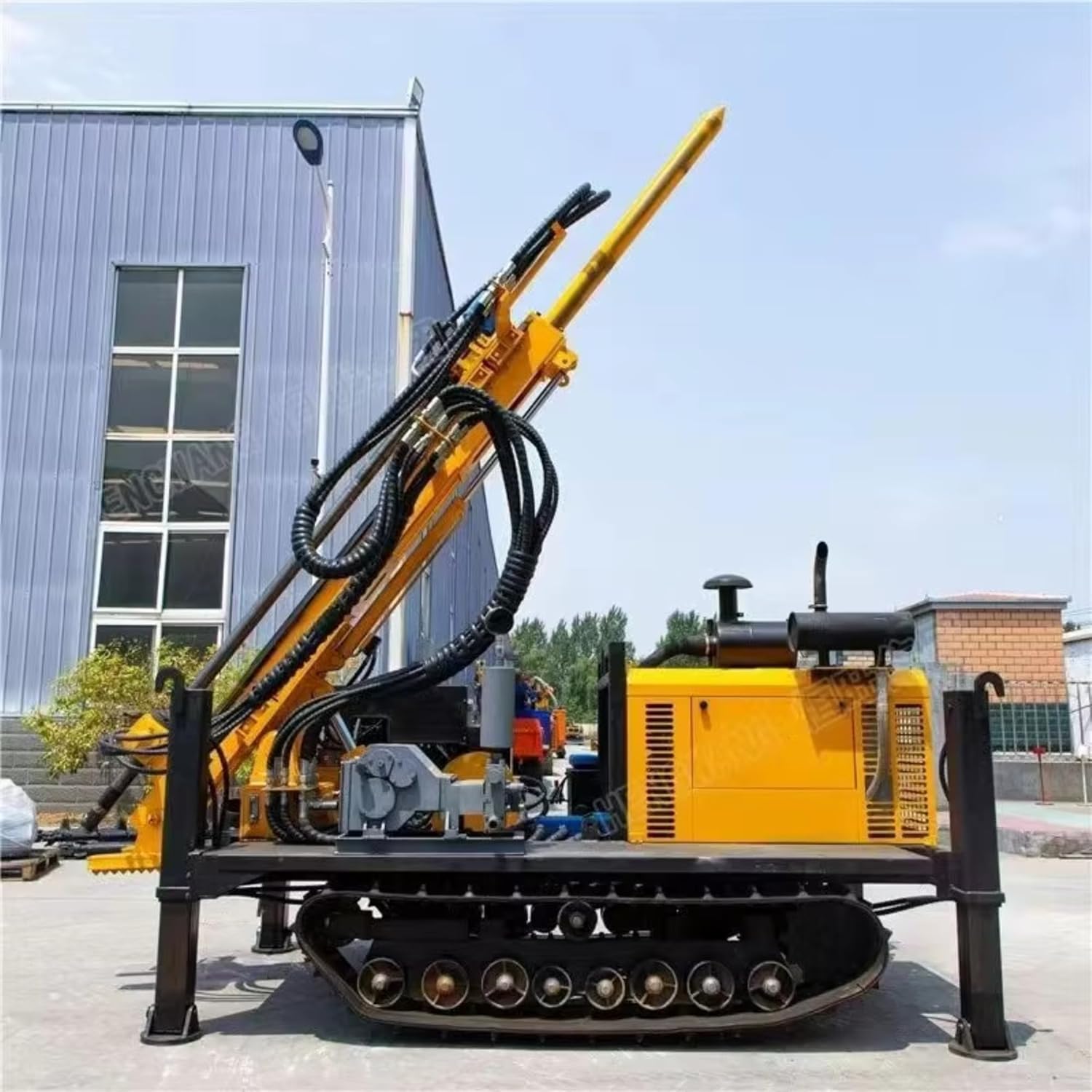 tracked water well drilling rig,crawler borehole drilling machine,hydraulic deep drilling equipment,off-grid water supply drill,should I buy a tracked well drilling rig,tracked well drilling rig pros cons performance testing and real-world results