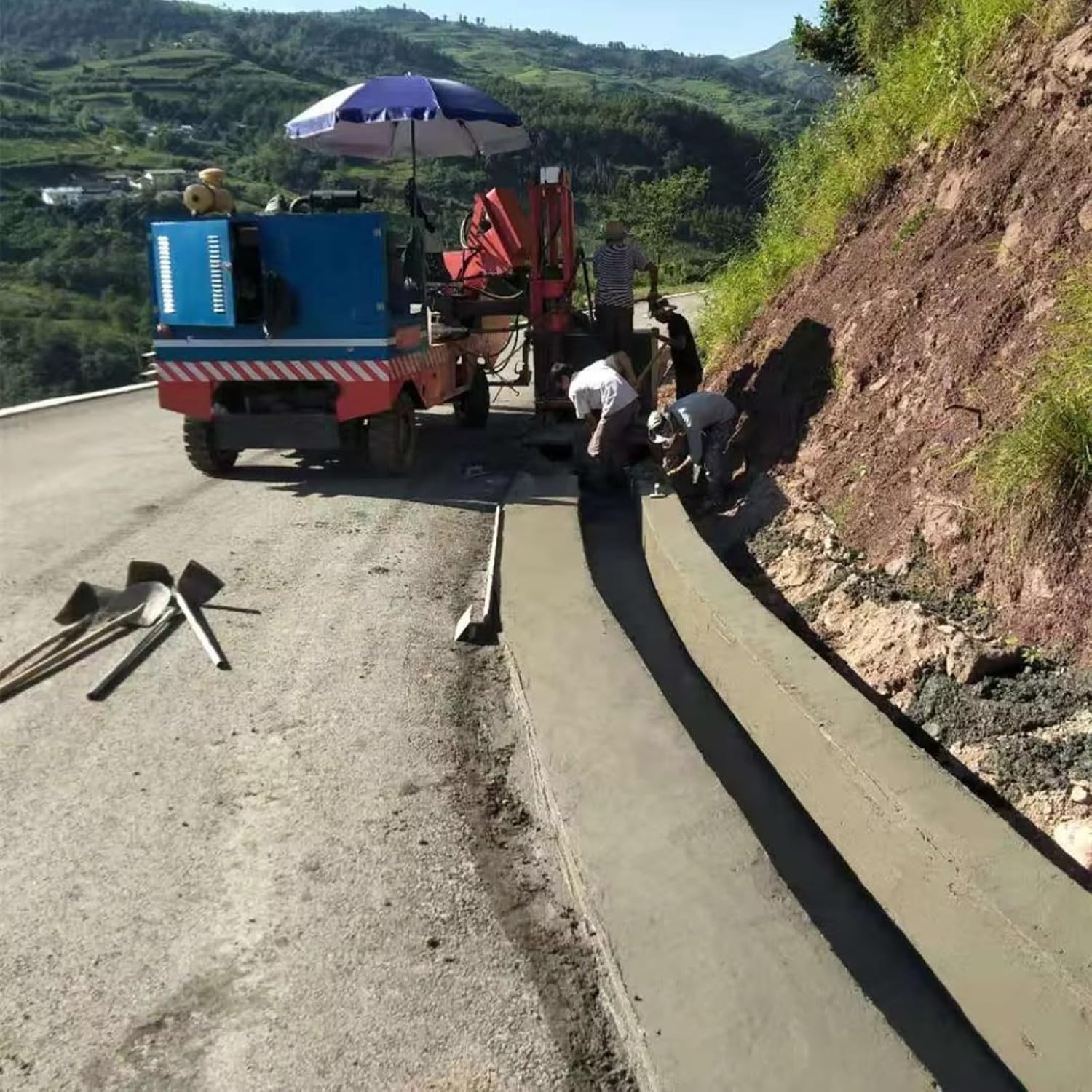 concrete slipform curb machine,semi-automatic curb machine for road paving,Jersey barrier slipform paver,best concrete curbing machine for contractors,slipform curb machine vs alternatives,is slipform curb machine worth buying - detailed features and technical specifications