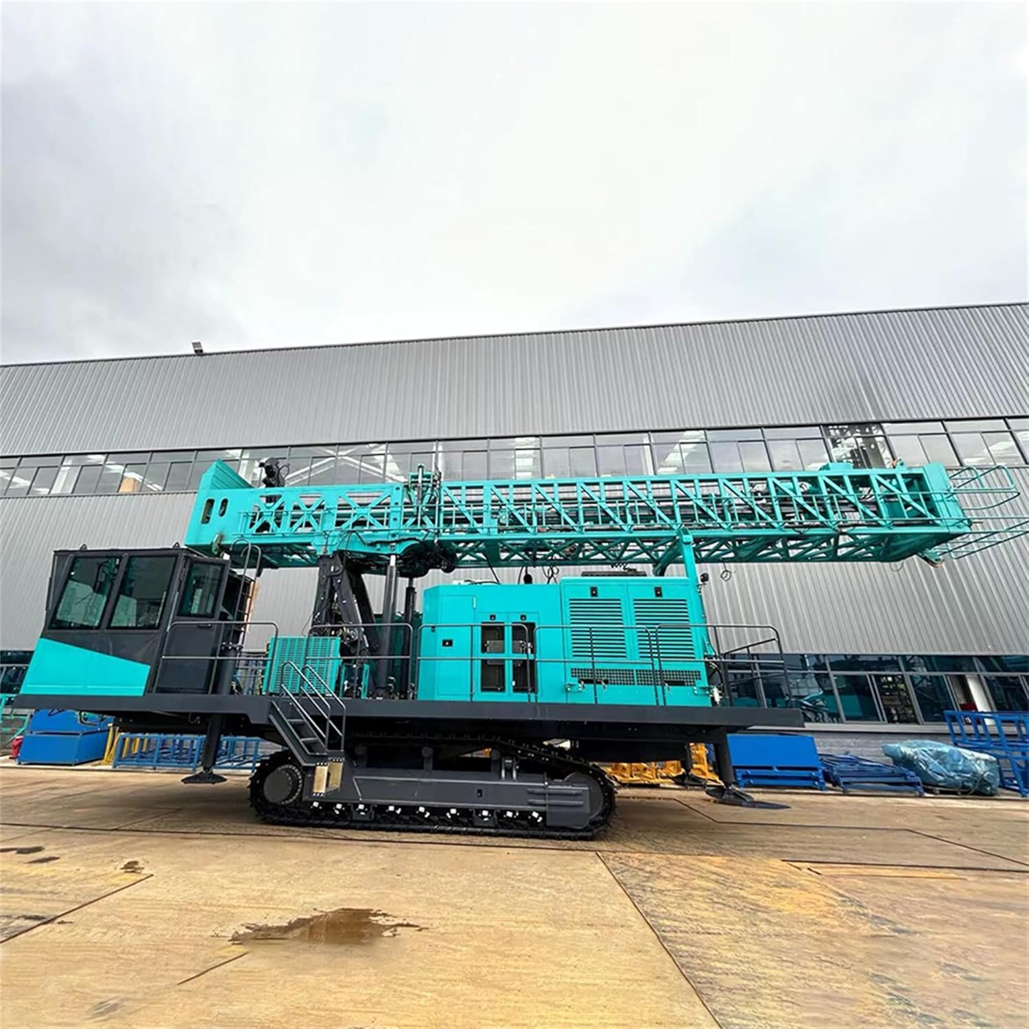 crawler water well drilling rig review,tracked borehole drilling machine,crawler drilling rig pros cons,best crawler water well drill for uneven terrain,should I buy a crawler water well rig,crawler drilling rig vs truck mounted performance testing and real-world results